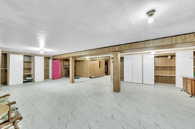 Building Photo - 1820 N Andoa Ln