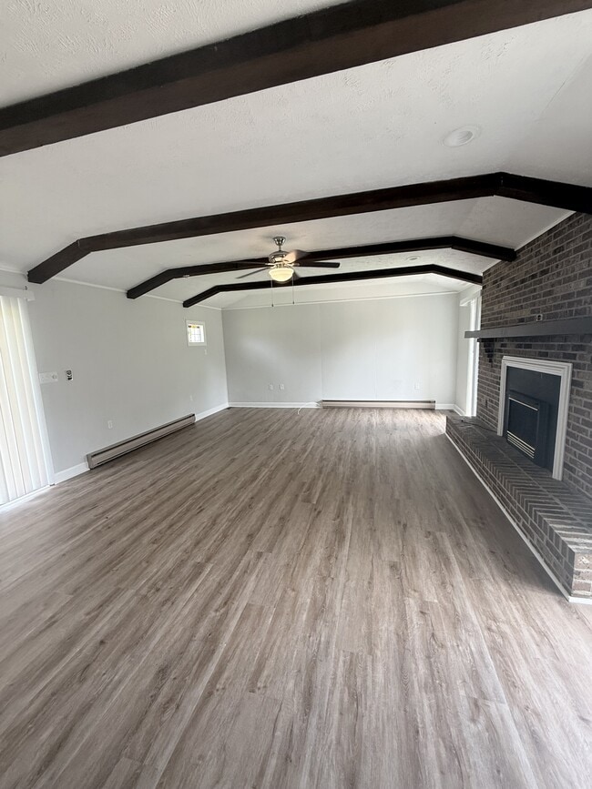 Building Photo - 1303 SC-90