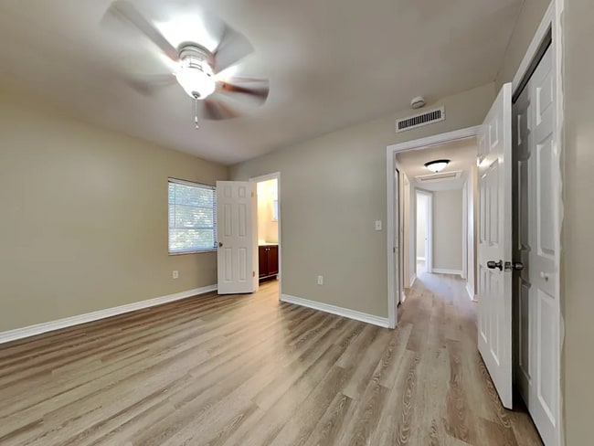 Building Photo - 107 Glen Ridge Ave