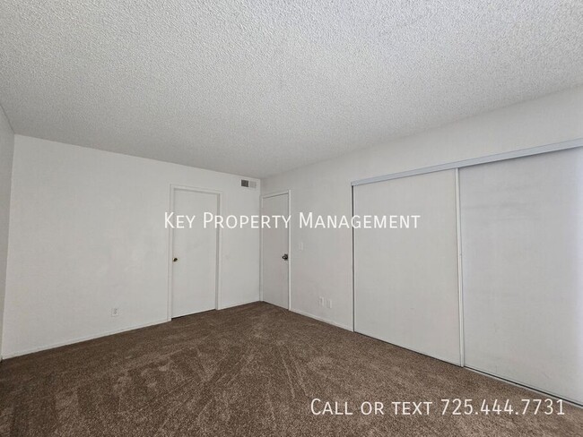 Building Photo - 2 BEDROOM 1 BATH CONDO IN LAS VEGAS NEAR S...