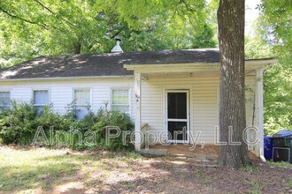 Building Photo - 301 Dupont Dr