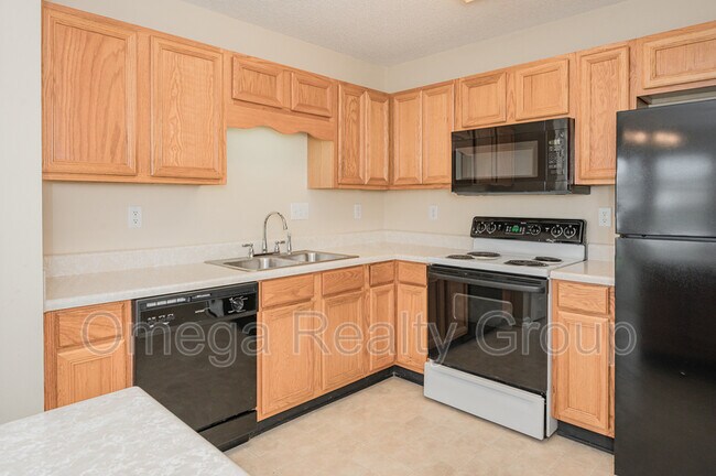 Building Photo - 6000 Aldersbrook Ct