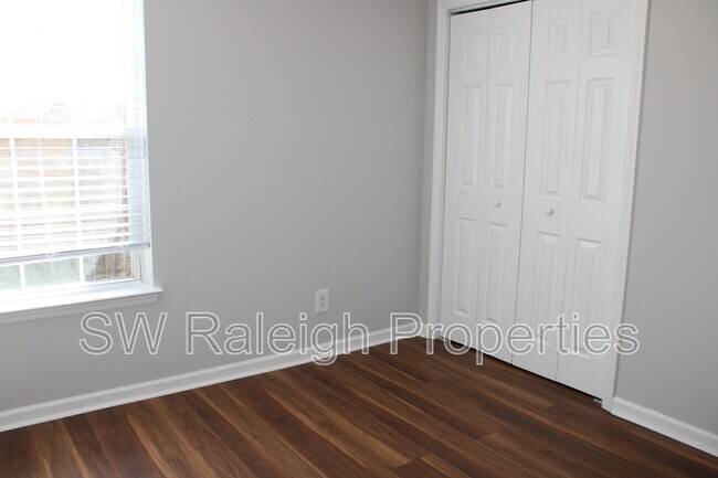 Building Photo - 312 Evening Star Dr