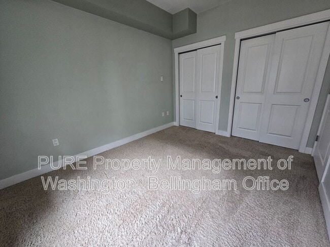 Building Photo - 1015 Railroad Ave