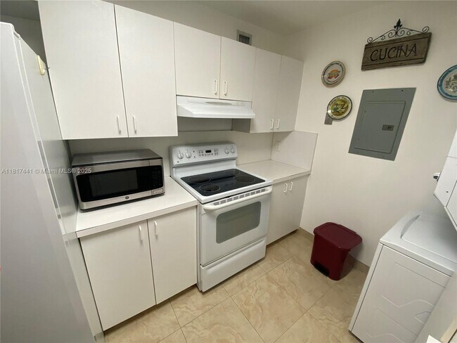 Building Photo - 7965 SW 86th St