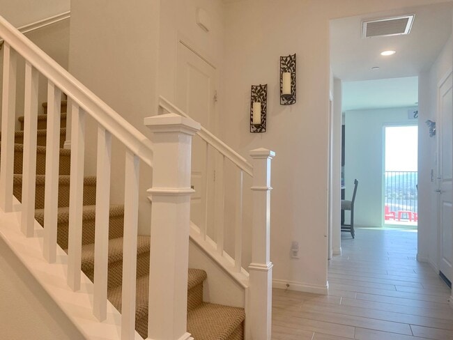 Building Photo - Welcome home to this stunning, recently constructed 4 bedrooms, 3-bath house in the desirable Wes...