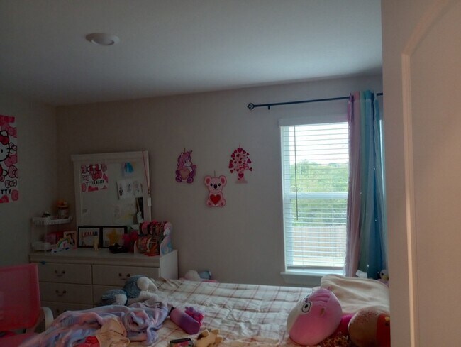 Building Photo - 1328 Windermere Wy