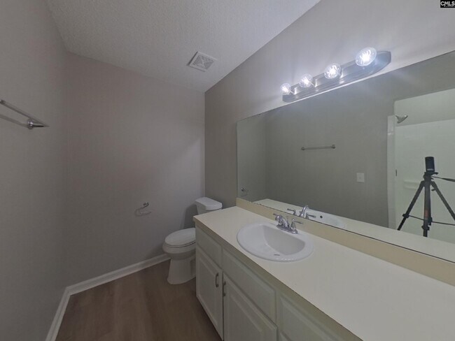 Building Photo - 1 Tomafield Ct