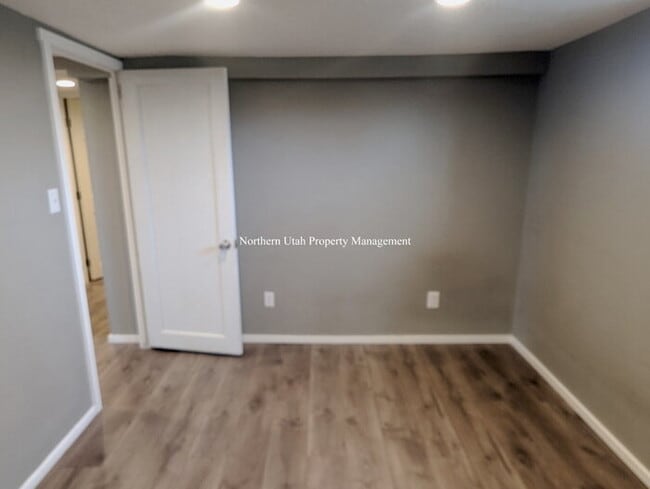 Building Photo - 3 bed 2 bath home