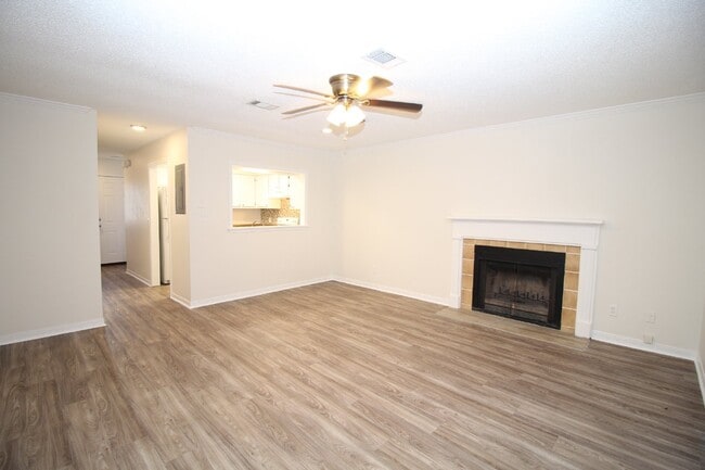 Building Photo - Foxborough Townhome with Modern Flooring &...