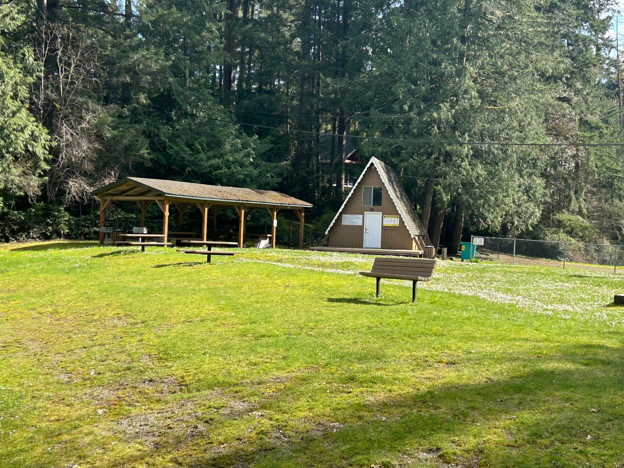 Picnic area - 14713 113th St NW