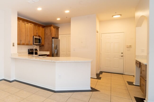 Building Photo - 3/2 Apartment with Garage