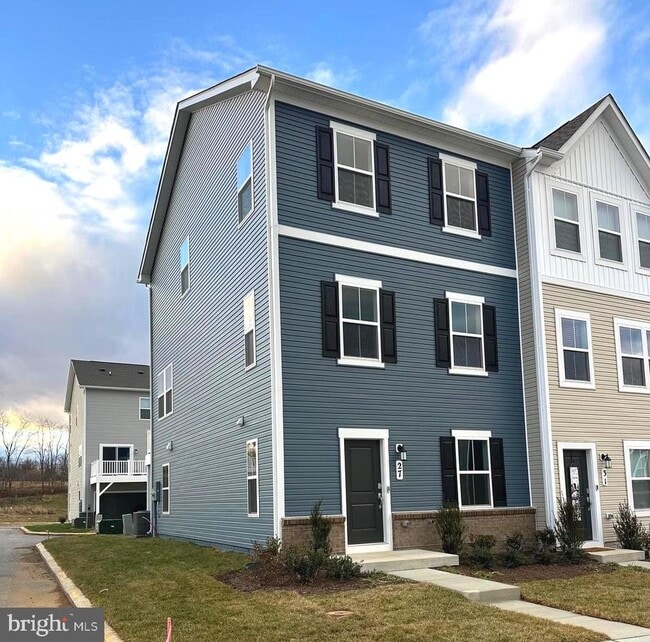 Building Photo - 27 Rolling Branch Dr