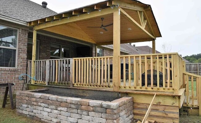 Building Photo - 2734 Ridgewood Rd