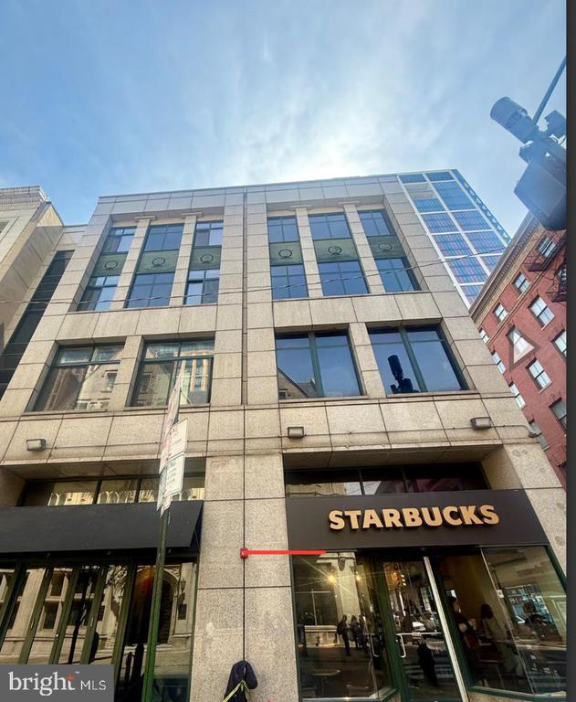 Building Photo - 1128 Walnut St