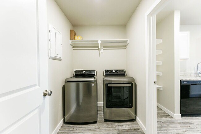 Building Photo - Beautiful 3 Bedroom 2 Bath Home in Frenship ISD!