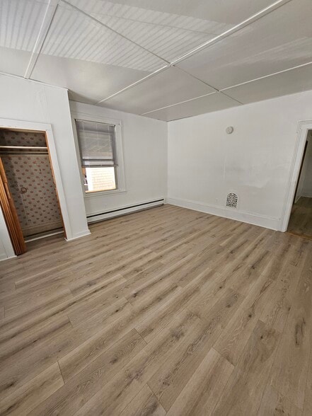 Building Photo - 35 Middle St