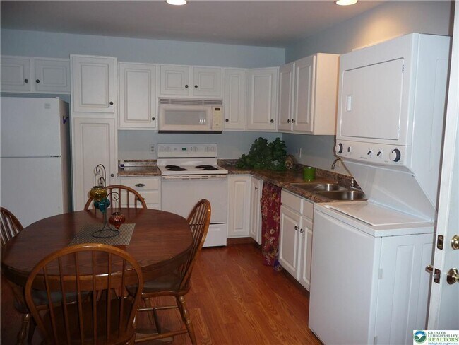 Building Photo - 4705 Pheasant Run Ct