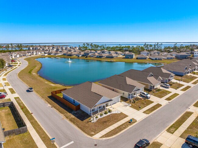 Building Photo - 317 Highbrook Rd