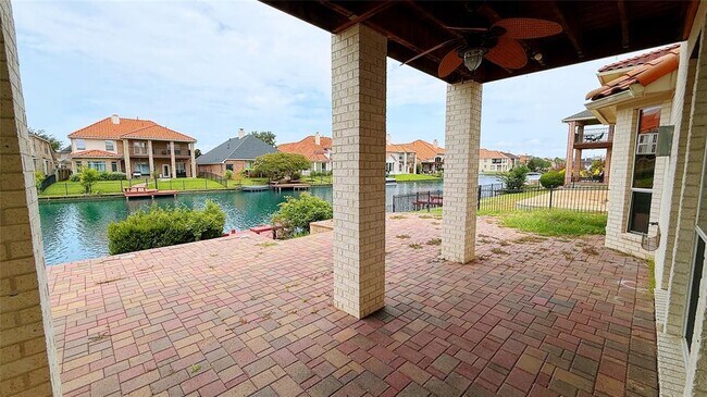 Building Photo - 14330 Ayers Rock Rd