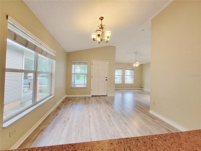 Building Photo - 2008 N Albany Ave