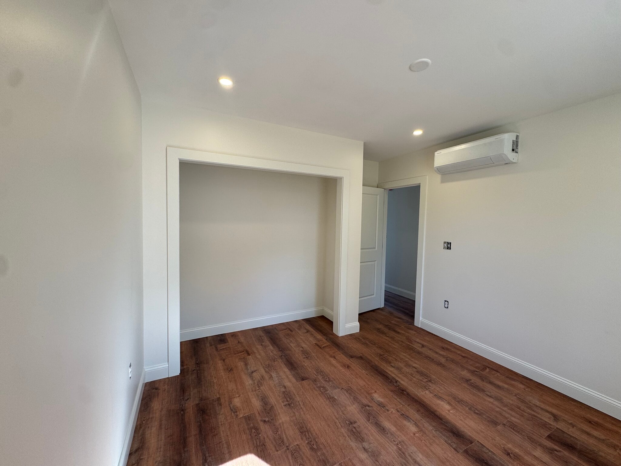 Building Photo - 430 Ridge Rd