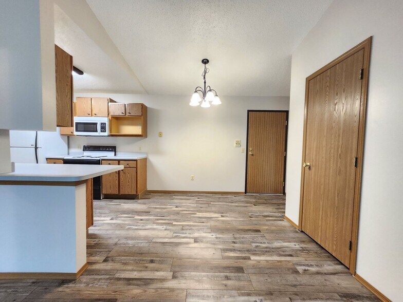 Building Photo - Marion Park II Apartments