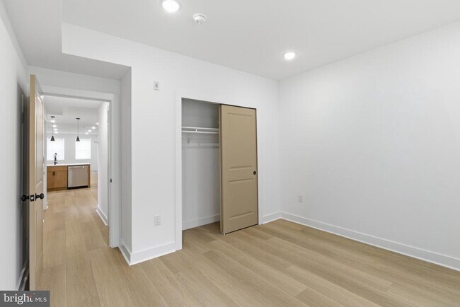 Building Photo - 2223 N 22nd St