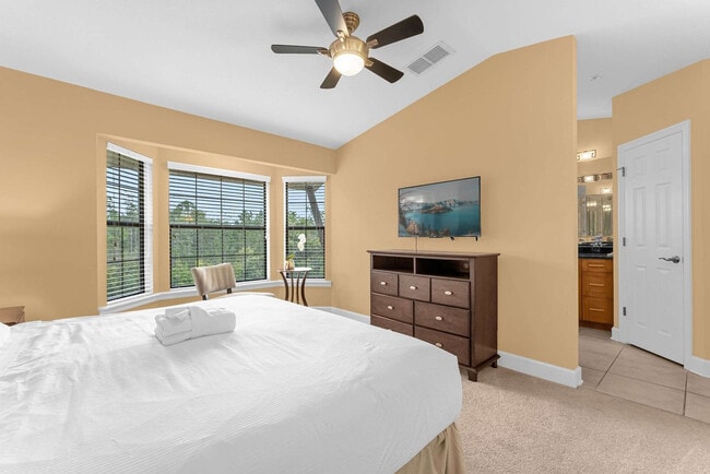 Building Photo - 14545 Damai Ln