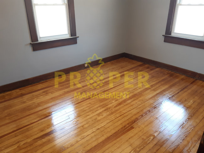 Building Photo - 3 bedroom 1 bath house for rent in Dayton ...