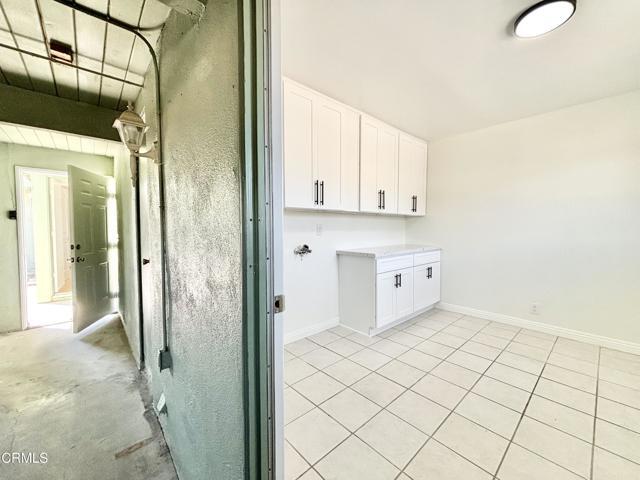 Building Photo - 203 E Elfin Green