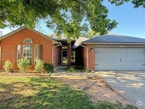 Building Photo - 528 NW 172nd Pl