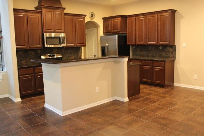 Building Photo - 22 Cheswood Manor Drive