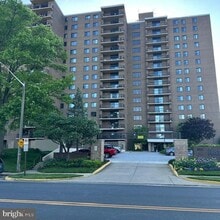 Building Photo - 200 N Pickett St