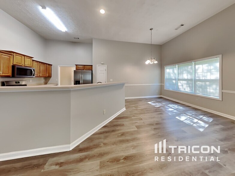 Building Photo - 196 Bent Ridge Dr N