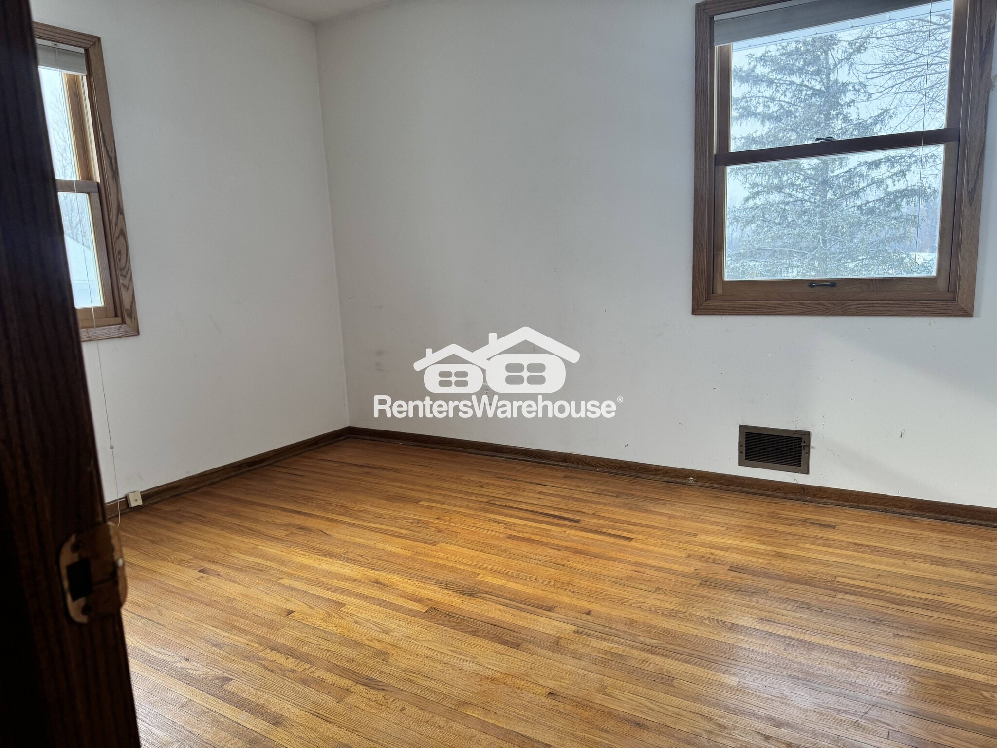 Building Photo - 8225 20th Ave N