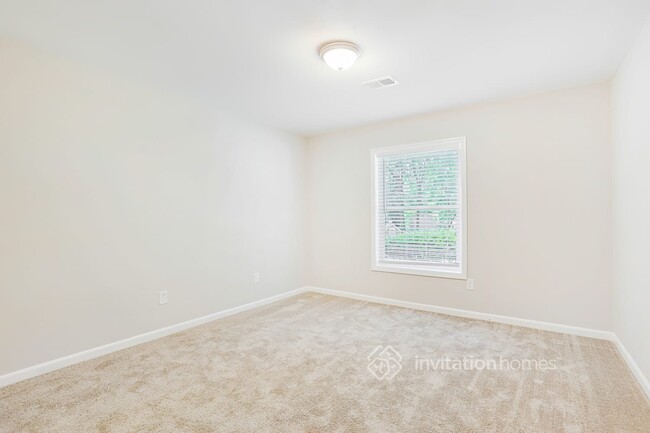Building Photo - 2085 Tree Top Bend
