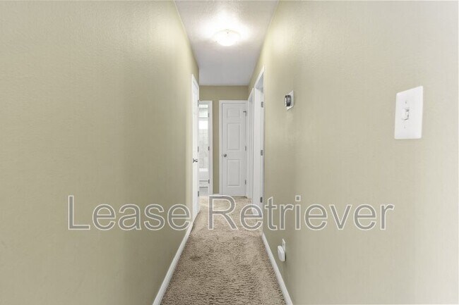 Building Photo - 1244 Royal Oaks Dr