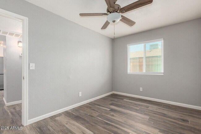 Building Photo - 650 S 97th Pl