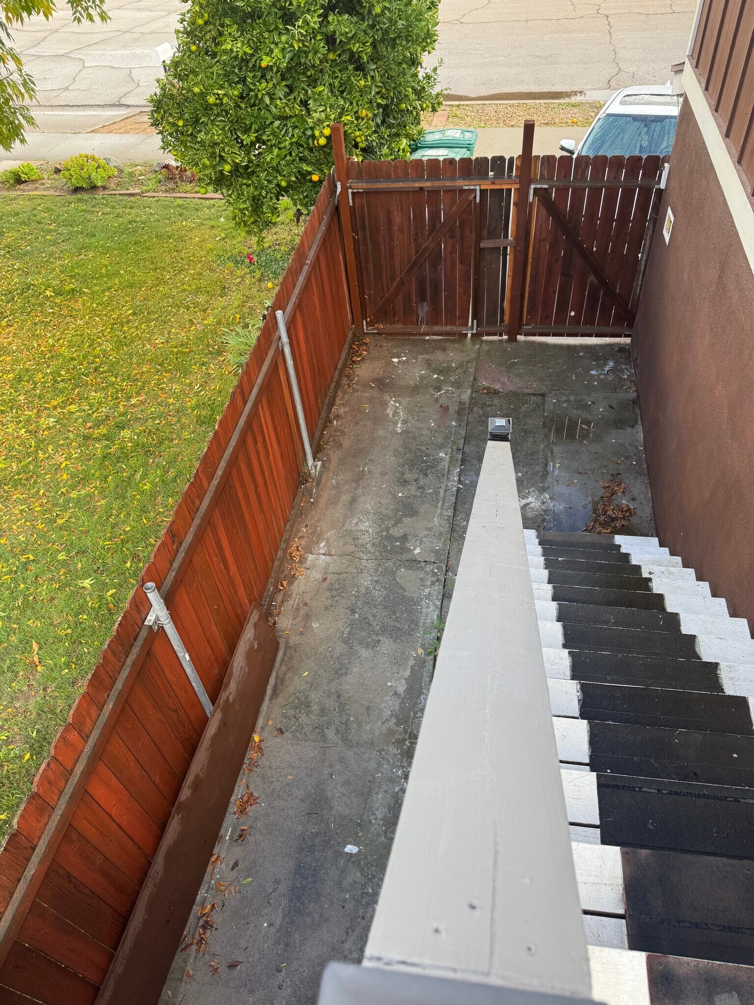 Building Photo - 4859 Stuart Dr