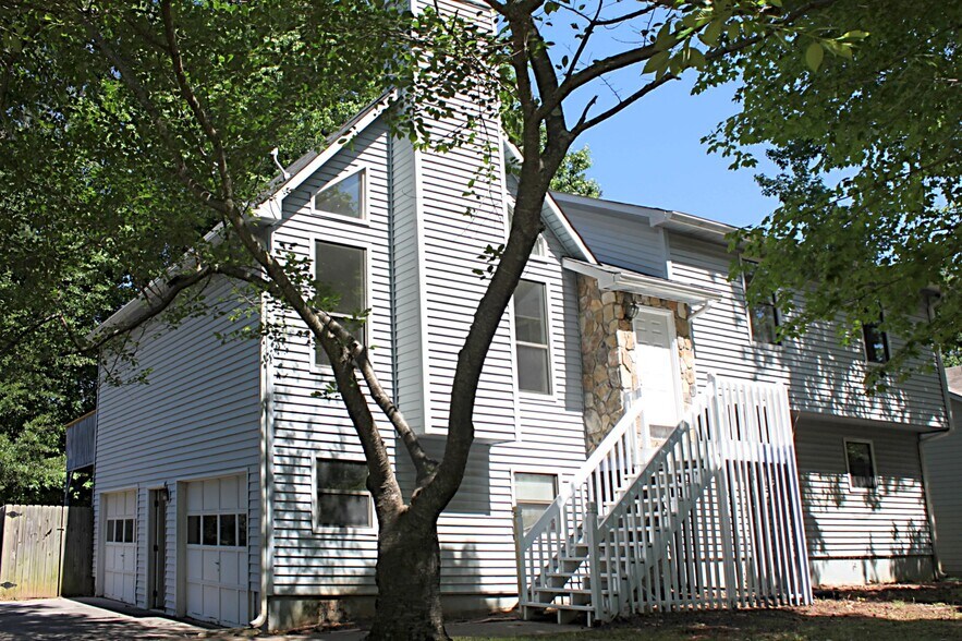 Building Photo - 1095 Mountain Springs Dr NW