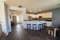 Building Photo - Spacious Moreno Valley Living in a Prime Location