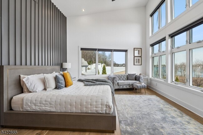 Building Photo - 301 Kingsland Rd