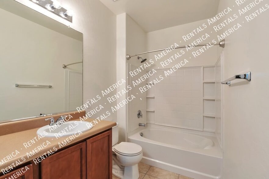 Building Photo - 8960 N Country Home Ln