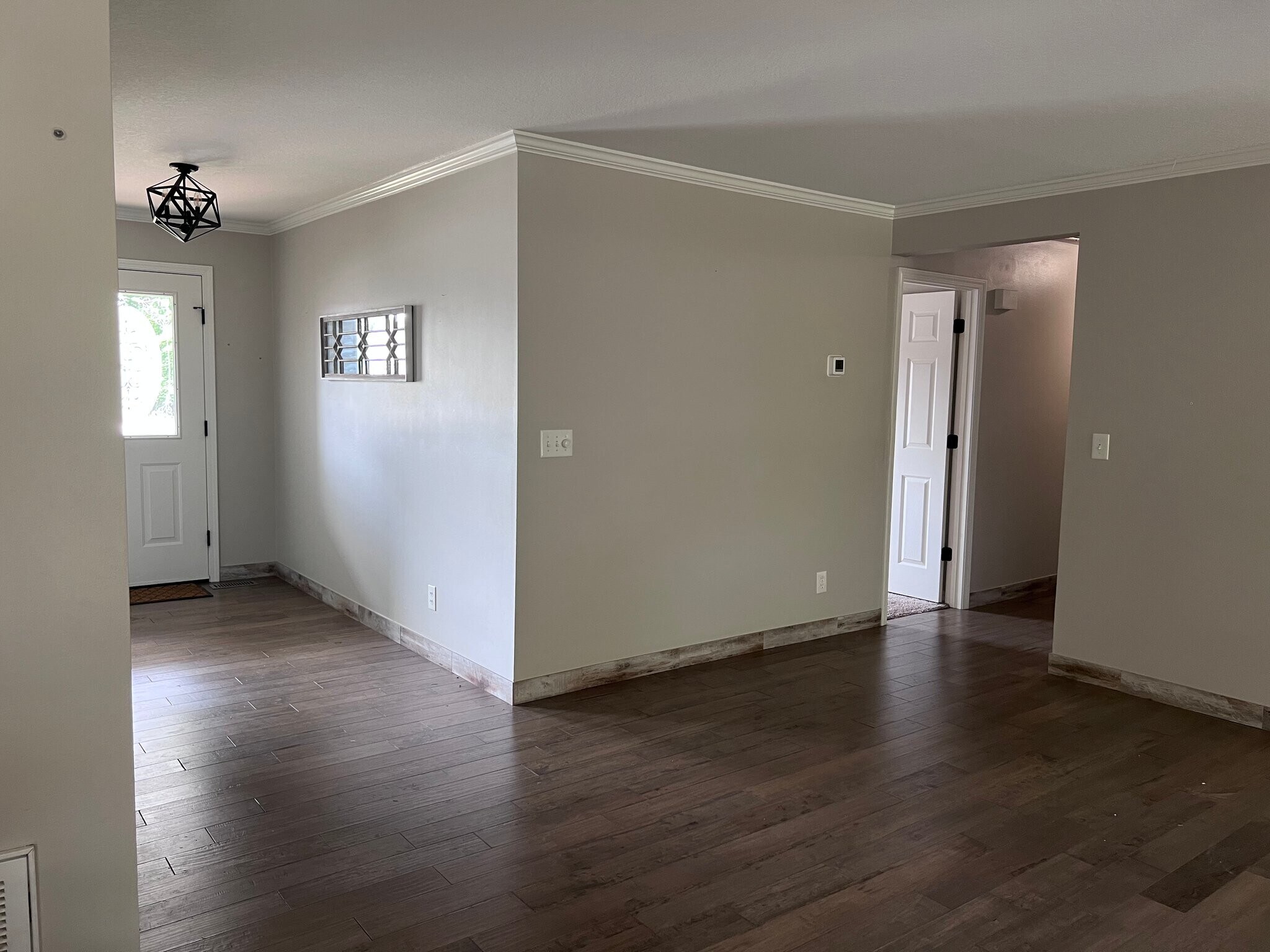 Building Photo - 1503 E Twin Lakes Dr