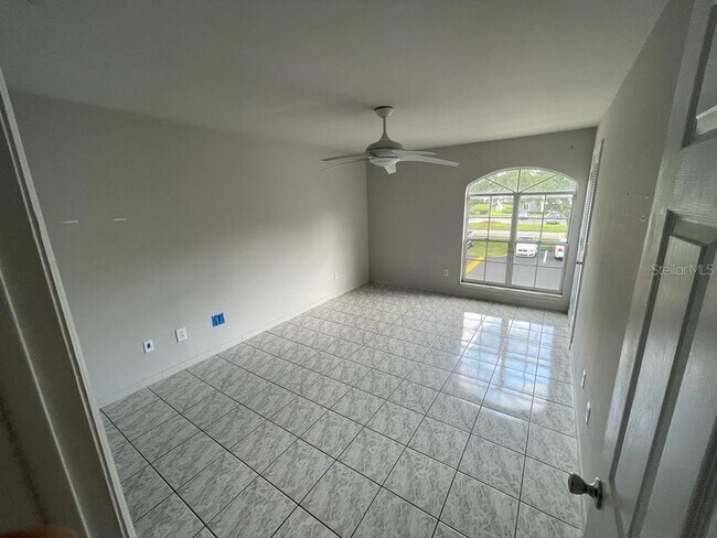 Building Photo - 4692 Sussex Terrace