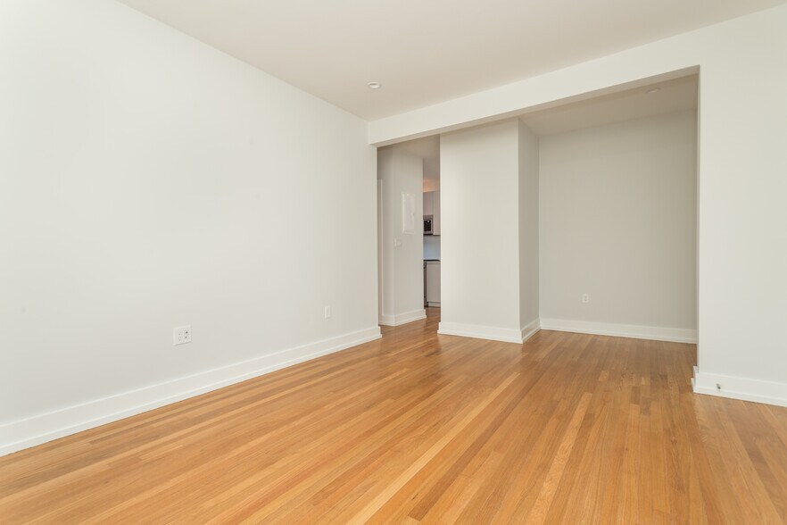 Building Photo - 17 Forest St