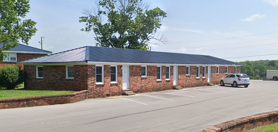 Building Photo - 412 Greggview St