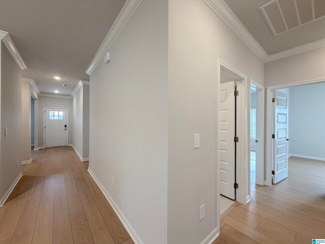 Building Photo - 4602 Hampton Glen Circle SE