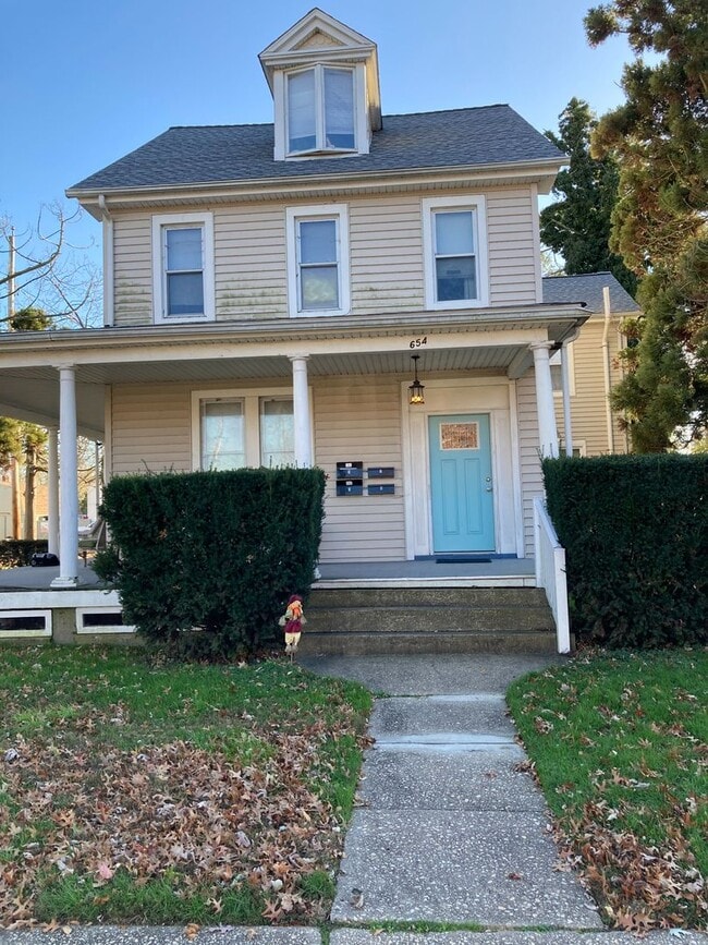 Primary Photo - Top Floor Studio Apartment in Havre de Grace